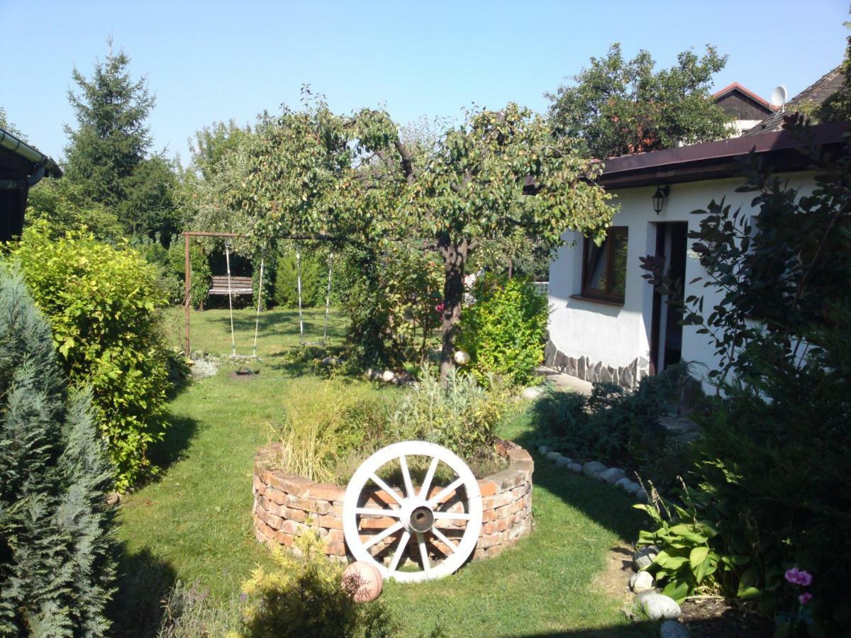 Mikulas Guest House Liptovský Mikuláš Exteriör bild